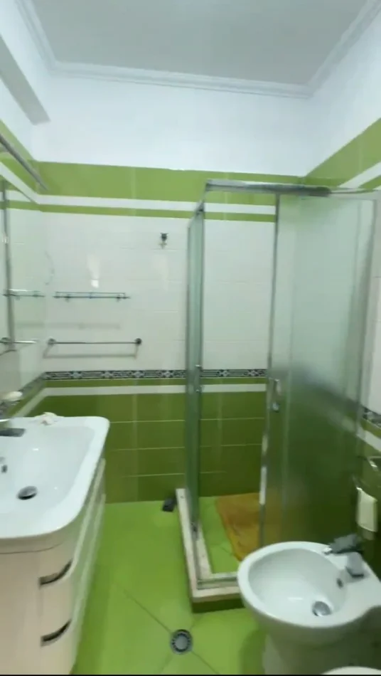 Tirane, shitet apartament 2+1+Ballkon Kati 6, 93 m² 258.000 € (KOPESHTI ZOOLOGJIK)