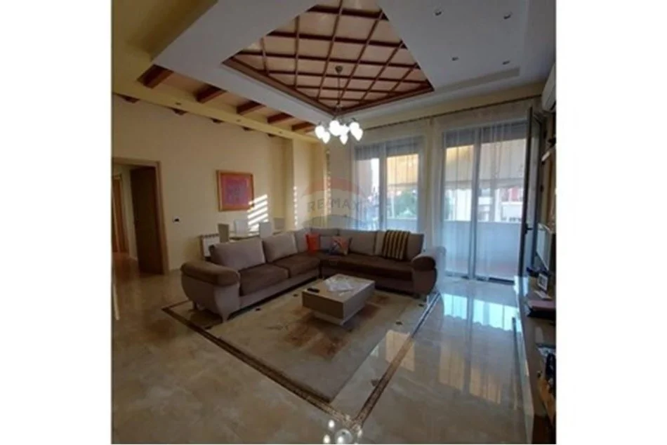 Tirane, jepet me qera apartament 2+1+Ballkon Kati 3, 110 m² 800 € (Hoxha Tahsin)