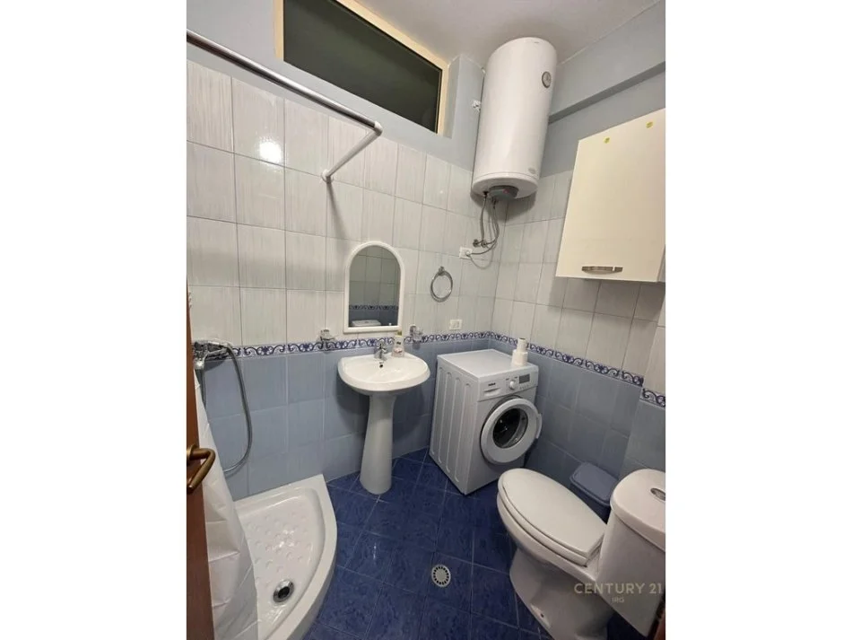 Vlore, shitet apartament 1+1+Ballkon Kati 5, 54 m² 77.000 € 