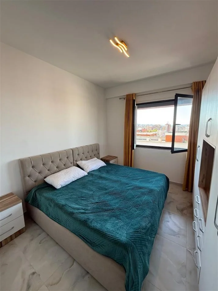 Tirane, jepet me qera apartament 2+1+Ballkon Kati 8, 114 m² 650 € (OAZIS)