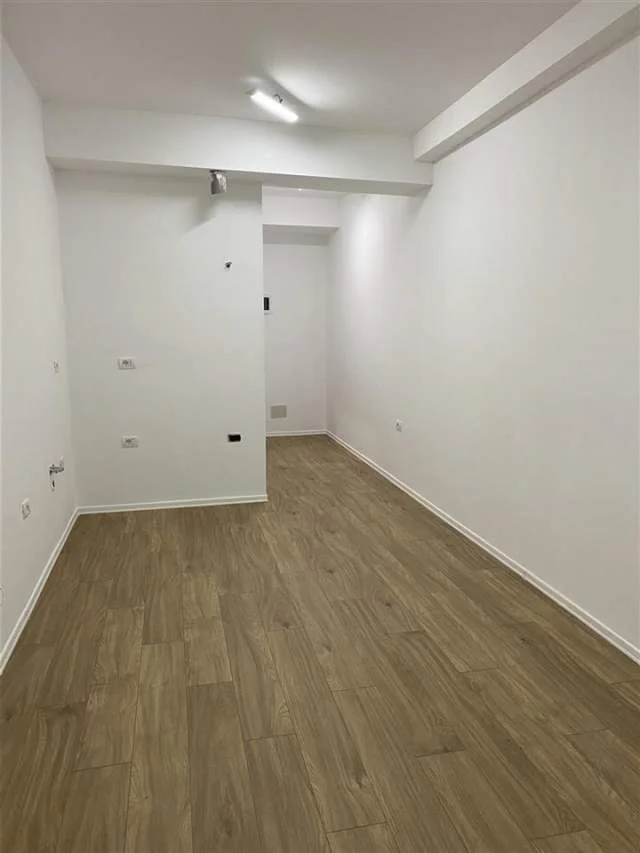 Tirane, ofert Kati 0, 29 m² 350 Euro (Ali Dem)