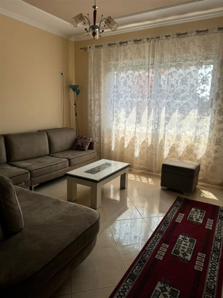 Tirane, shitet apartament 1+1 Kati 2, 71 m² 86.000 € (Fresk)