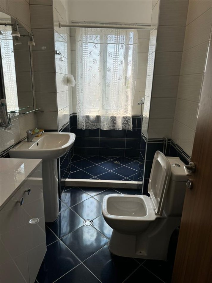 Tirane, shitet apartament 1+1 Kati 2, 71 m² 86.000 € (Fresk)