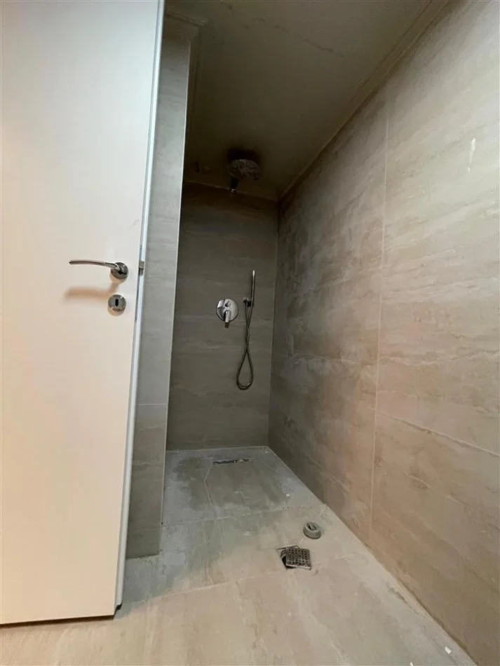 Tirane, shitet apartament duplex 1+1 Kati 1, 70 m² 95.000 € (GOLDEN PARK 3)