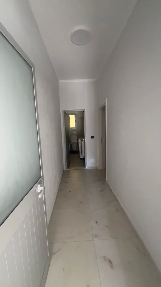 Tirane, jepet me qera apartament 1+1 Kati 1, 62 m² 350 € (DON BOSKO , Prane Xhamise)