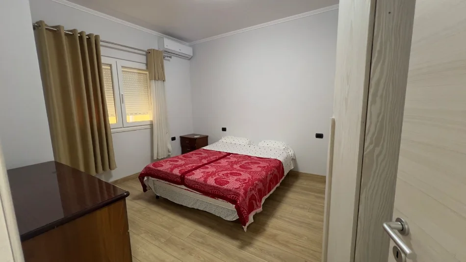 Tirane, jepet me qera apartament 1+1 Kati 1, 62 m² 350 € (DON BOSKO , Prane Xhamise)
