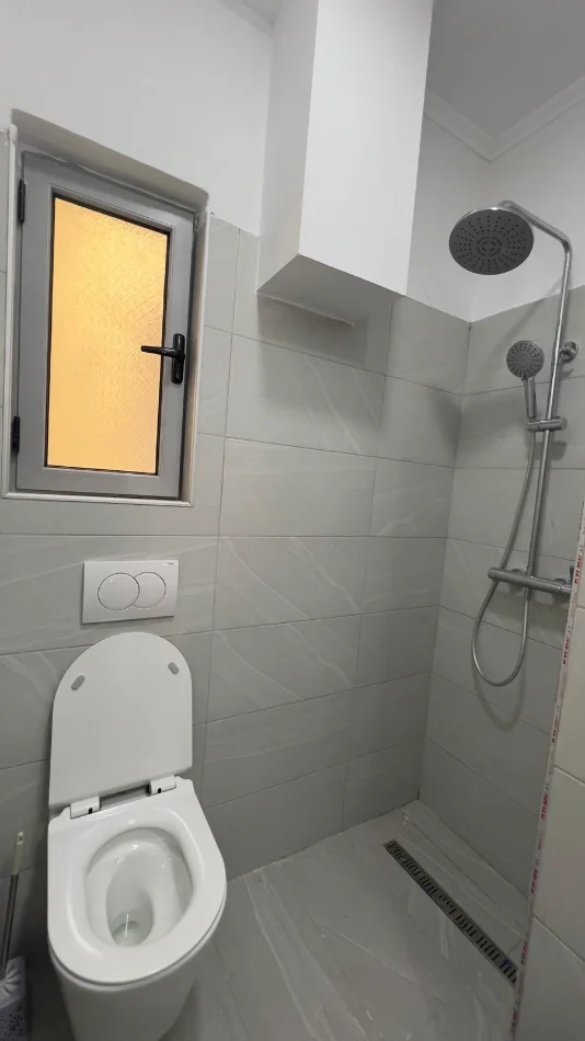 Tirane, jepet me qera apartament 1+1 Kati 1, 62 m² 350 € (DON BOSKO , Prane Xhamise)