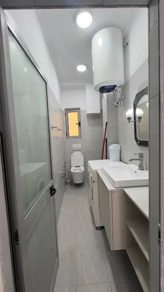 Tirane, jepet me qera apartament 1+1 Kati 1, 62 m² 350 € (DON BOSKO , Prane Xhamise)