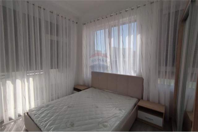 Tirane, jepet me qera apartament 2+1 Kati 1, 98 m² 450 Euro (kompleksi Kontakt)