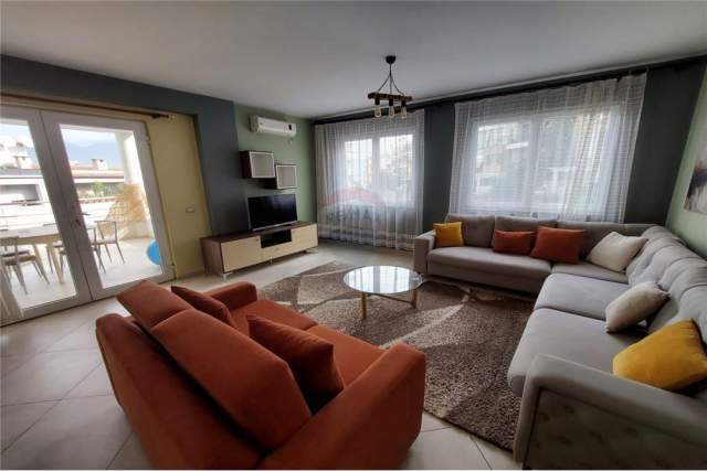 Tirane, jepet me qera apartament 3+1+BLK Kati 3, 181 m² 600 Euro (Kodra e Diellit)