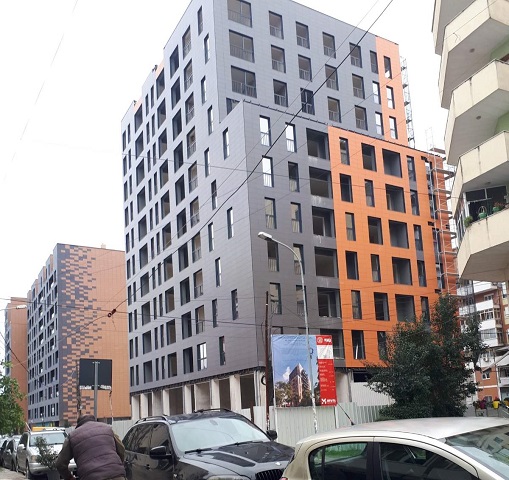 Tirane, jepet me qera apartament 1+1 Kati 8, 70 m² 550 Euro
