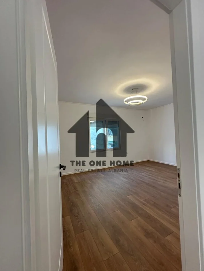 Tirane, shitet apartament 2+1+Ballkon Kati 4, 65 m² 118.000 € (Rr Kongresi Manastirit)