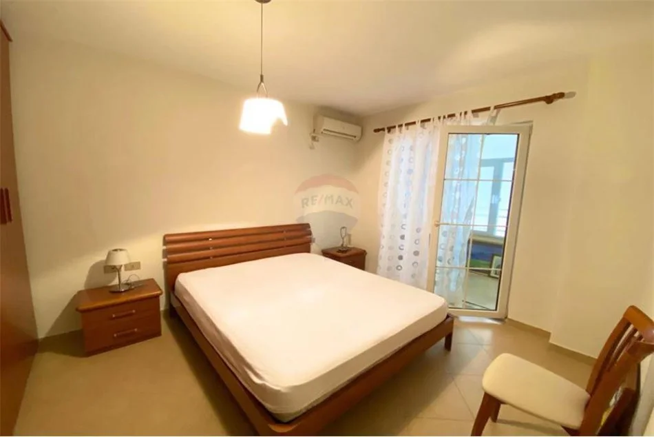 Tirane, jepet me qera apartament 2+1+Ballkon Kati 6, 87 m² 650 € (Ymer Kurti, shkolla Petro Nini Luarasi)