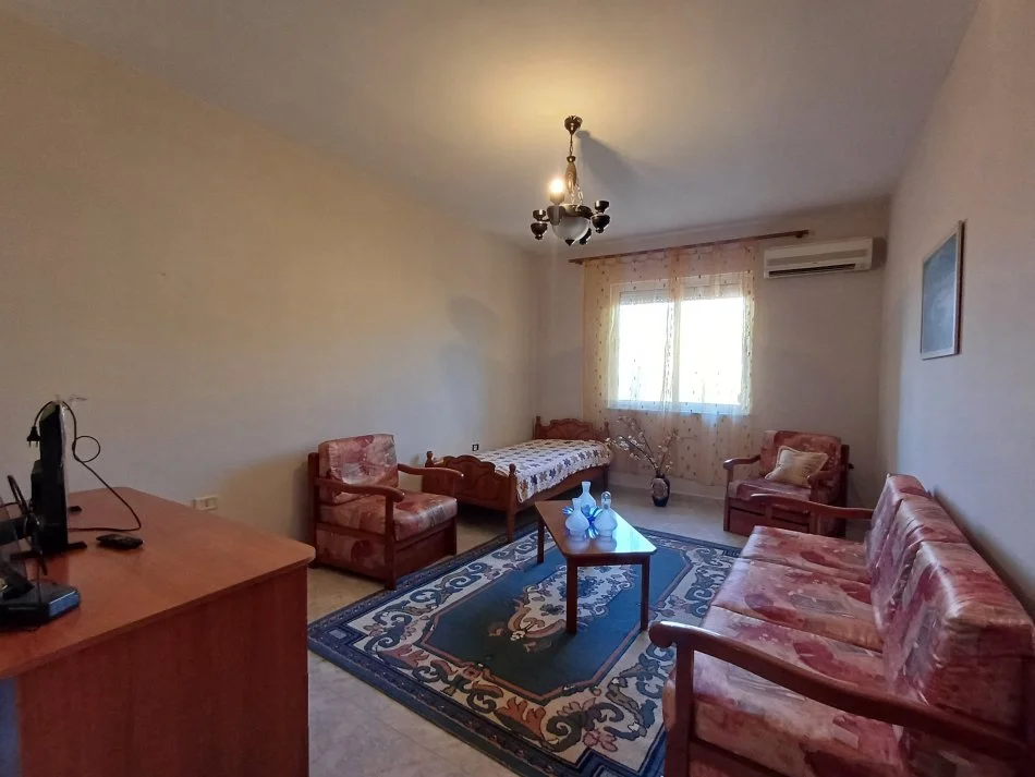 Tirane, shitet apartament 2+1+Ballkon Kati 3, 70 m² (Rruga Kongresi i Manastirit, Ngjitur me Kliniken Mjekesore Ikeda)
