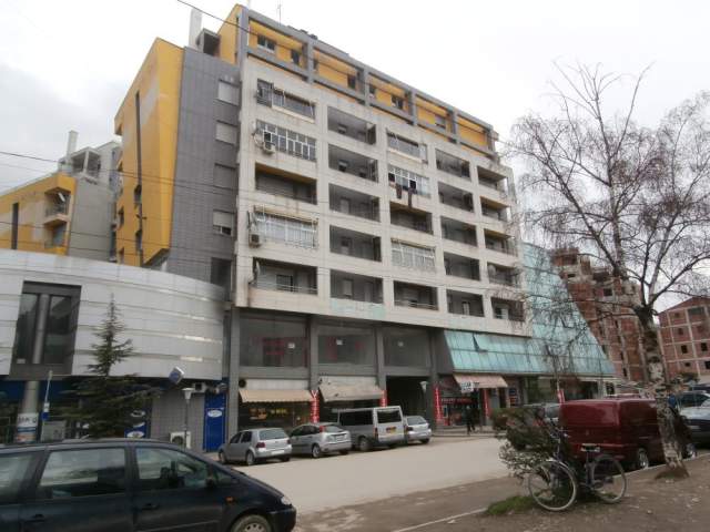 Korce, shes dyqan Kati II,  sip 75 m, 40.000€,  (City Center Korca)