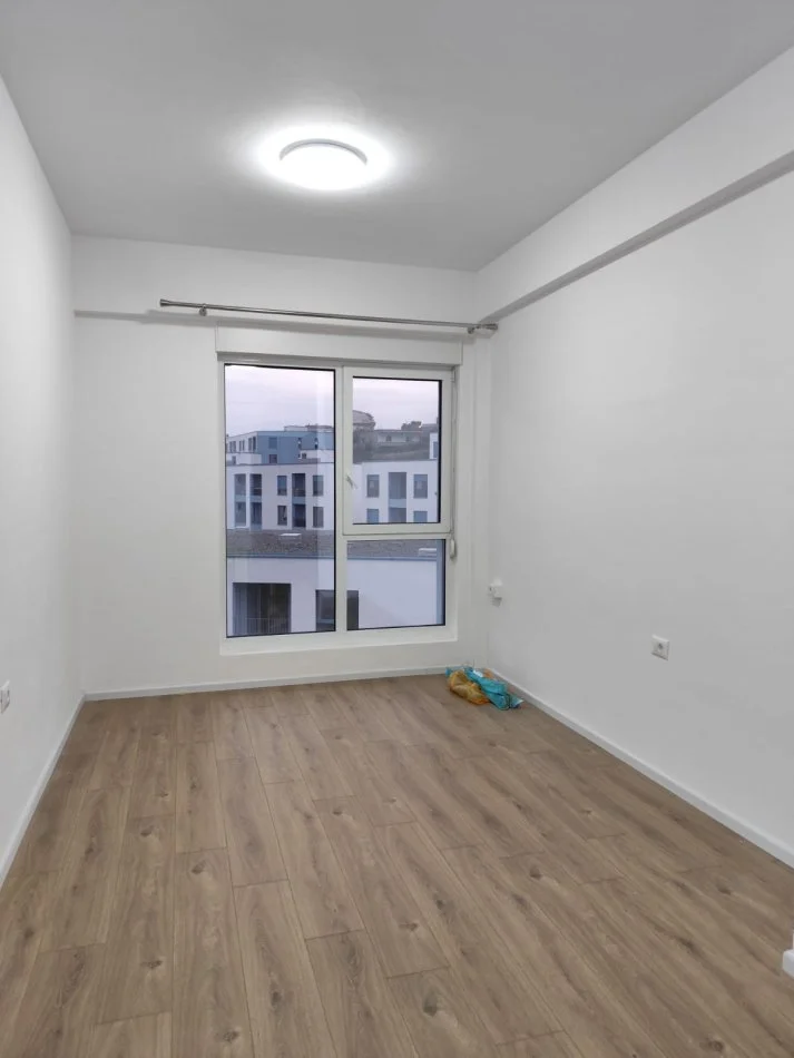 Tirane, jepet me qera apartament 2+1 Kati 2, 100 m² 550 € (Fresk)