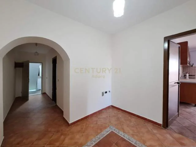 Tirane, jepet me qera apartament 2+1+A+BLK Kati 4, 90 m² 400 Euro (RR NAIM FRASHERI)