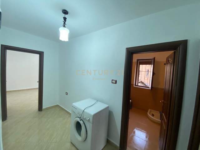 Tirane, shitet apartament 1+1+BLK Kati 2, 51 m² 68.000 Euro (rruga durresit)