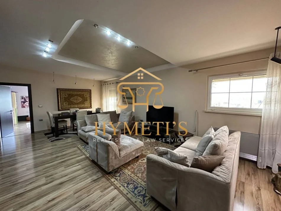 Tirane, shitet apartament+verande | Penthouse , 500 m² 650.000 € (Rruga Fortuzi)