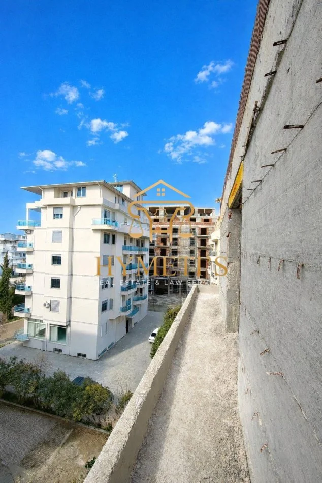 Golem, shitet apartament 1+1+Ballkon Kati 4, 77 m² 