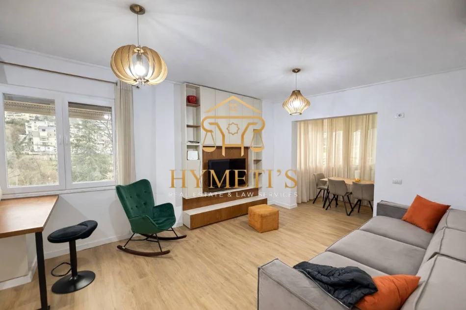 Tirane, jepet me qera apartament 2+1 Kati 2, 100 m² 