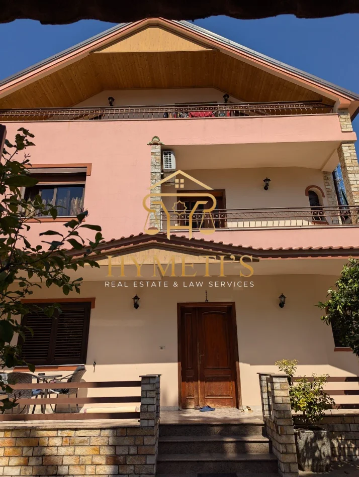 Tirane, shitet Vile 3 Katshe , 280 m² 550.000 € (Rr. Luigj Gurakuqi)