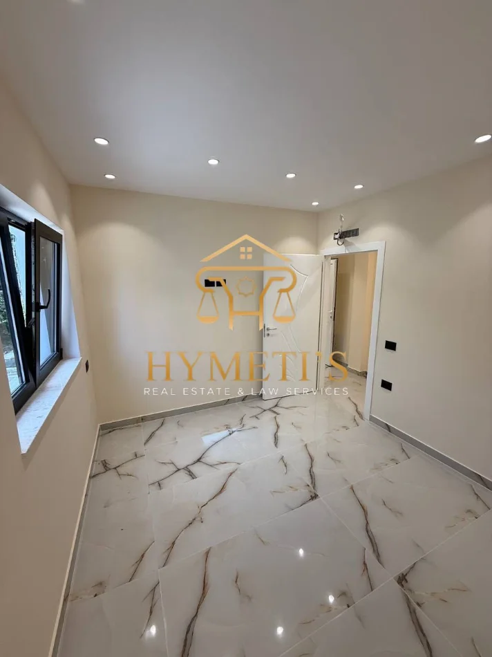 Tirane, jepet me qera Vile 3+1 , 80 m² 1.000 € (prane Ambasades Amerikane)
