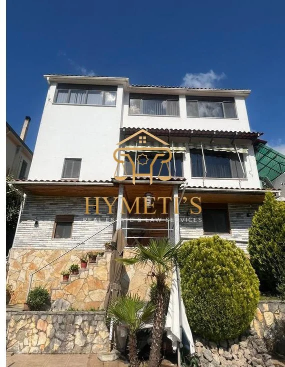Tirane, jepet me qera Vile Vile 3 Katshe , 410 m² 1.200 € (PETRELË, TIRANË)