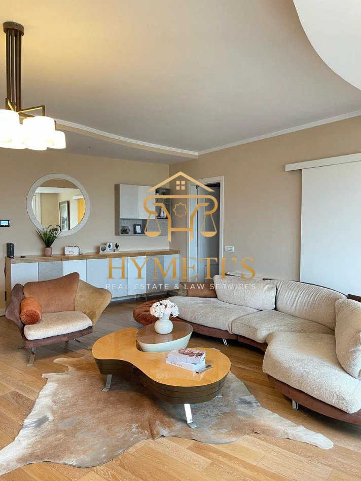 Tirane, jepet me qera apartament 3+1+Ballkon Kati 10, 180 m² 2.200 € (prane Stadiumit Air Albania)