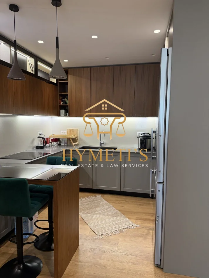 Tirane, shitet apartament 3+1+Ballkon , 170 m² 800.000 € (prane Ambasades Amerikane)