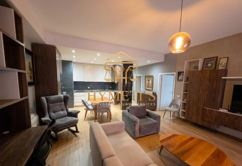 Tirane, shitet apartament 2+1+Ballkon , 79 m² 170.000 € (Kompleksi Mangalem)