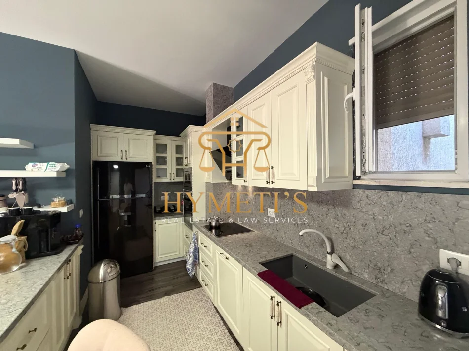 Gjiri Lalezit | Hamallaj, shitet Vile Vile 2 Katshe , 145 m² 580.000 € (Lura 3, Gjiri i Lalëzit)
