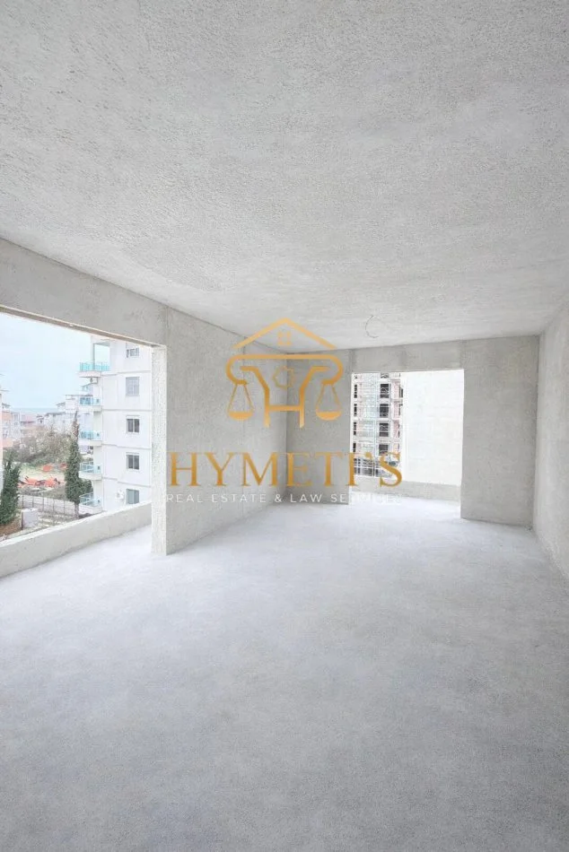 Golem, shitet apartament 1+1+Ballkon Kati 4, 77 m² 