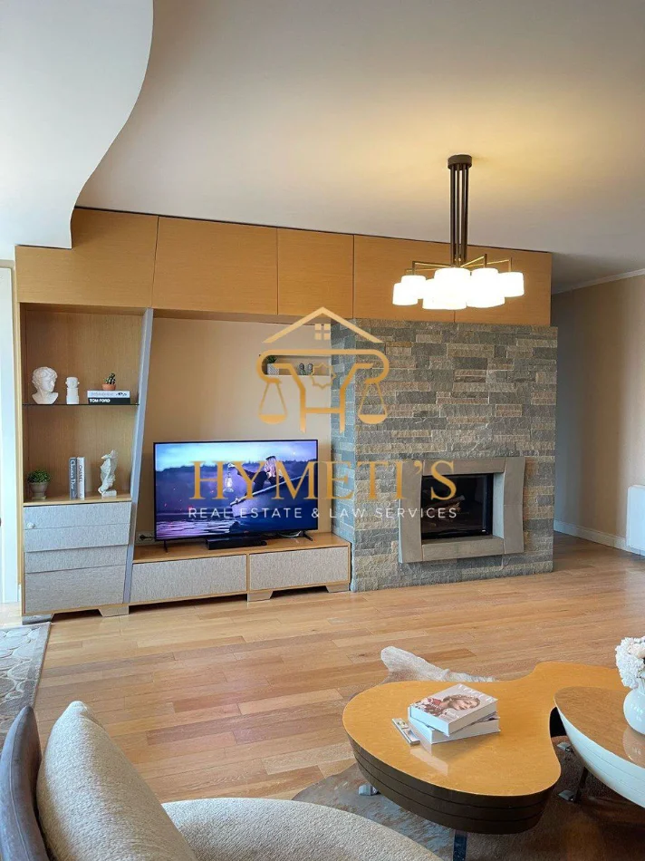 Tirane, jepet me qera apartament 3+1+Ballkon Kati 10, 180 m² 2.200 € (prane Stadiumit Air Albania)