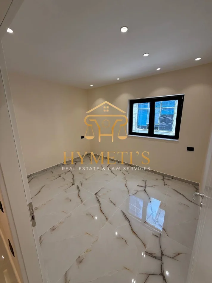 Tirane, jepet me qera Vile 3+1 , 80 m² 1.000 € (prane Ambasades Amerikane)