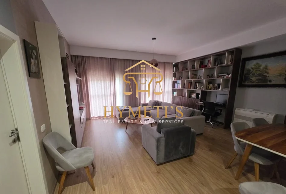 Tirane, shitet apartament 2+1+Ballkon , 79 m² 170.000 € (Kompleksi Mangalem)