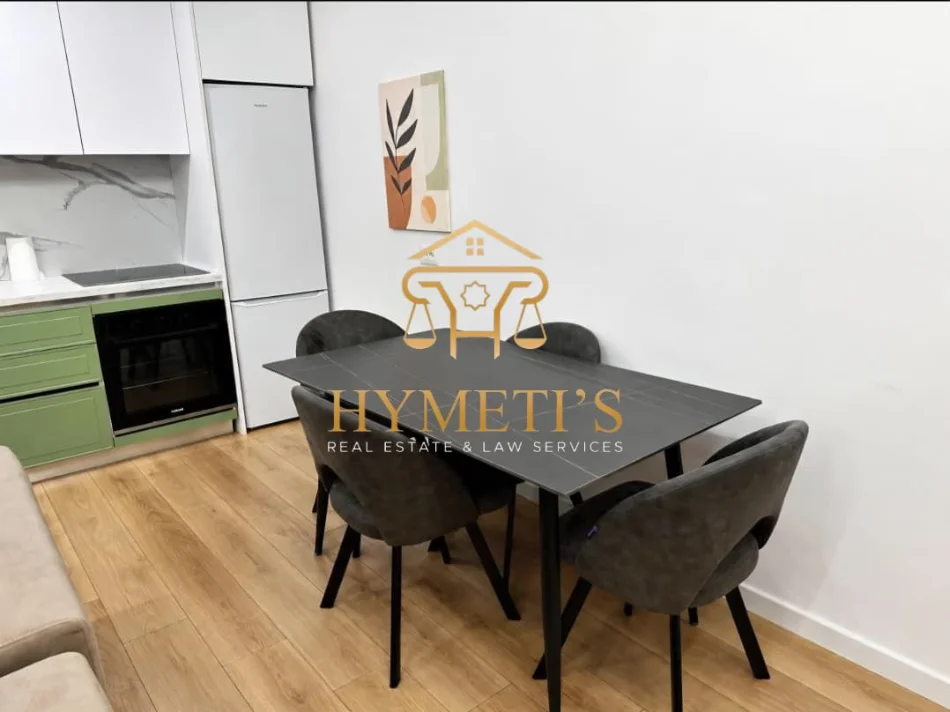 Tirane, jepet me qera apartament 2+1+Aneks+Ballkon , 1.300 € (Arlis)