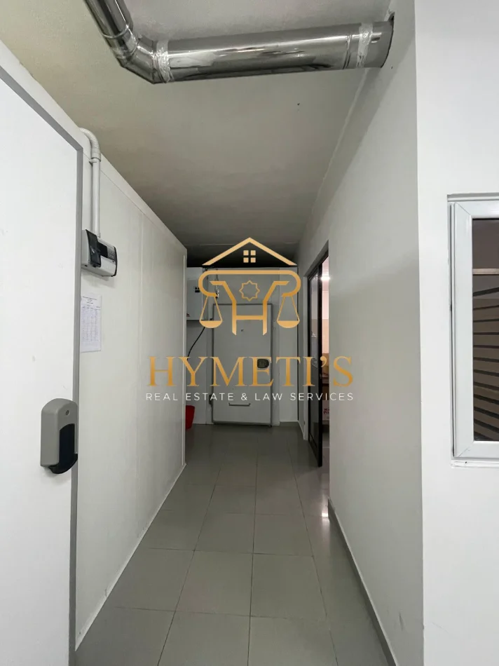 Tirane, shitet ambjent biznesi Kati -1, 248 m² 330.000 € (Rr. Rrapo Hekali)