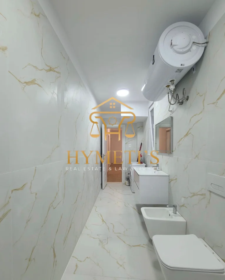 Tirane, jepet me qera zyre Kati 3, 88 m² (Rr. Luigj Gurakuqi)