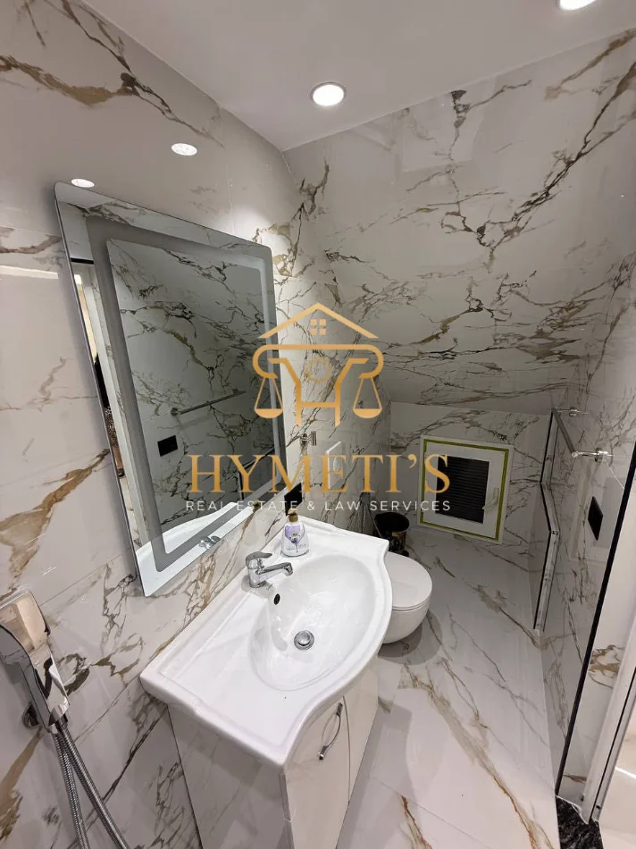 Tirane, jepet me qera Vile 3+1 , 80 m² 1.000 € (prane Ambasades Amerikane)