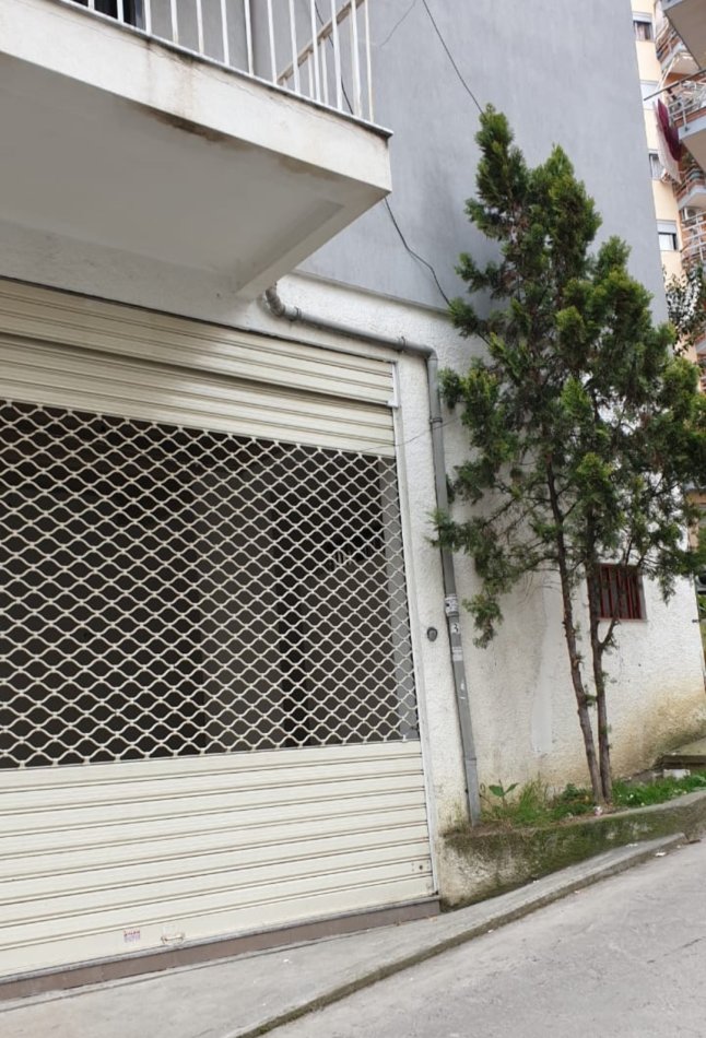 Tirane, shes ambjent biznesi Kati 0, 47 m² 70.500 € (Muhamet Deliu)