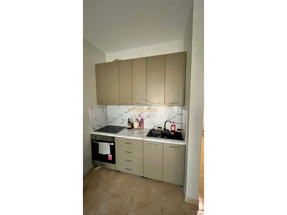 Tirane, jepet me qera apartament 1+1 Kati 4, 57 m² 520 € (RRUGA PANORAMA , Prane SPAK)