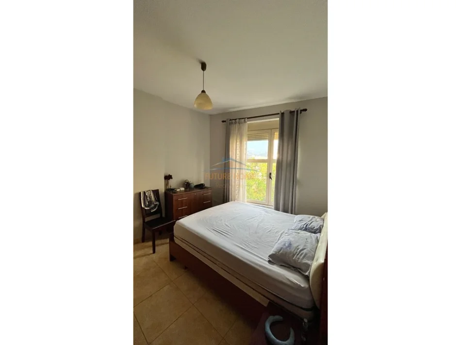 Tirane, jepet me qera apartament 1+1 Kati 4, 57 m² 520 € (RRUGA PANORAMA , Prane SPAK)