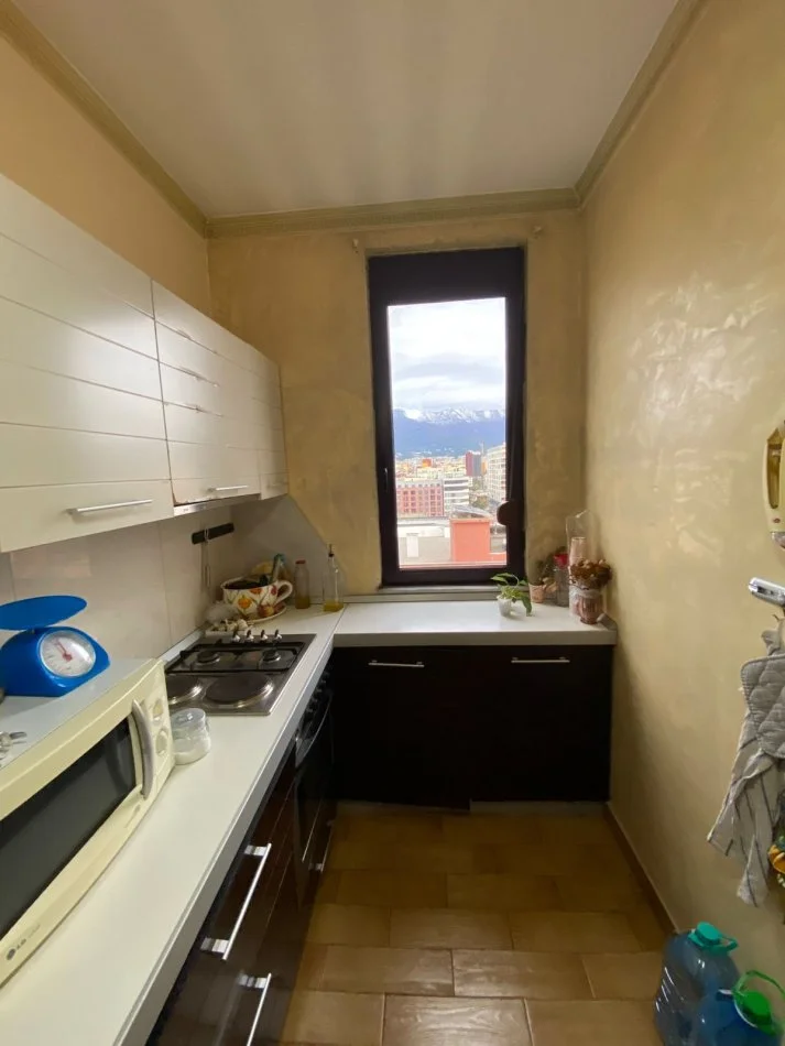 Durres, jepet me qera apartament 2+1+Ballkon Kati 11, 104 m² 600 € (Rruga Panorama)