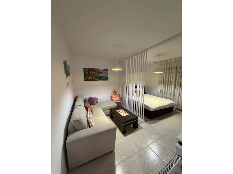Tirane, shitet garsoniere Kati 0, 47 m² 99.600 € (ISH PARKU AUTOBUZAVE)