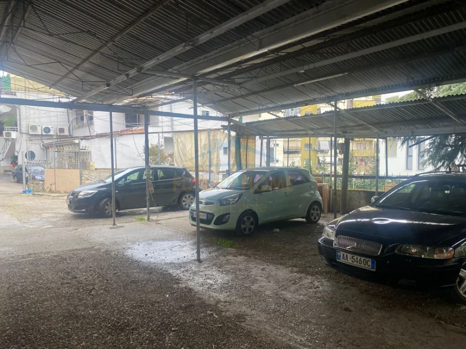 Tirane, jepet me qera ambjent biznesi Kati 0, 670 m² 1.800 € (RRUGA E DIBRES)