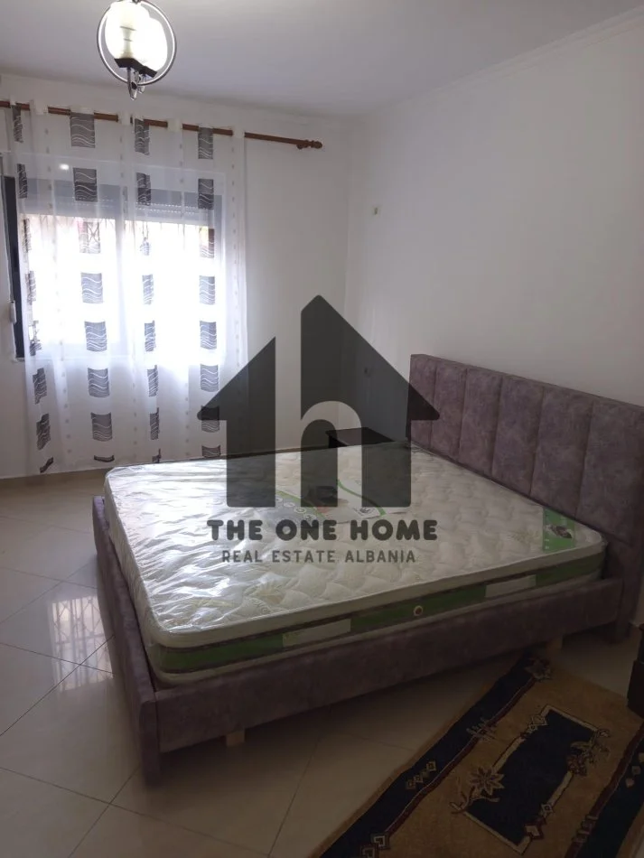 Tirane, jepet me qera apartament 3+1+Ballkon Kati 1, 110 m² 550 € (ISH PARKU AUTOBUZAVE)