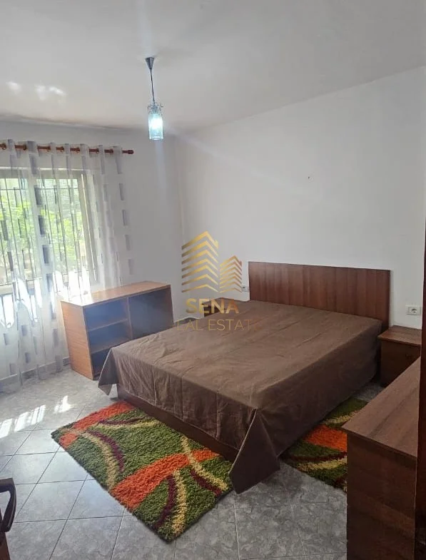 Tirane, jepet me qera apartament 1+1 Kati 1, 65 m² 400 € (Ish Parku i Autobuzave)