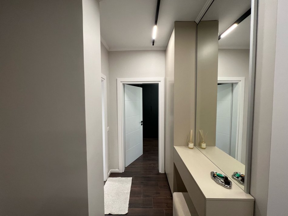 Tirane, jepet me qera apartament 1+1 Kati 9, 75 m² 800 € (PRANE LION PARK)