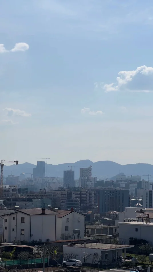 Tirane, shitet apartament 1+1 , 65 m² 71.665 € (Paskuqan)